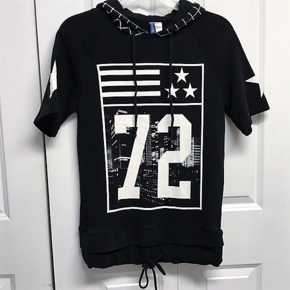 Divided Other - Divided Hoodie Size S Short Sleeve